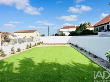Apartamento T3 para Venda em Parceiros e Azoia