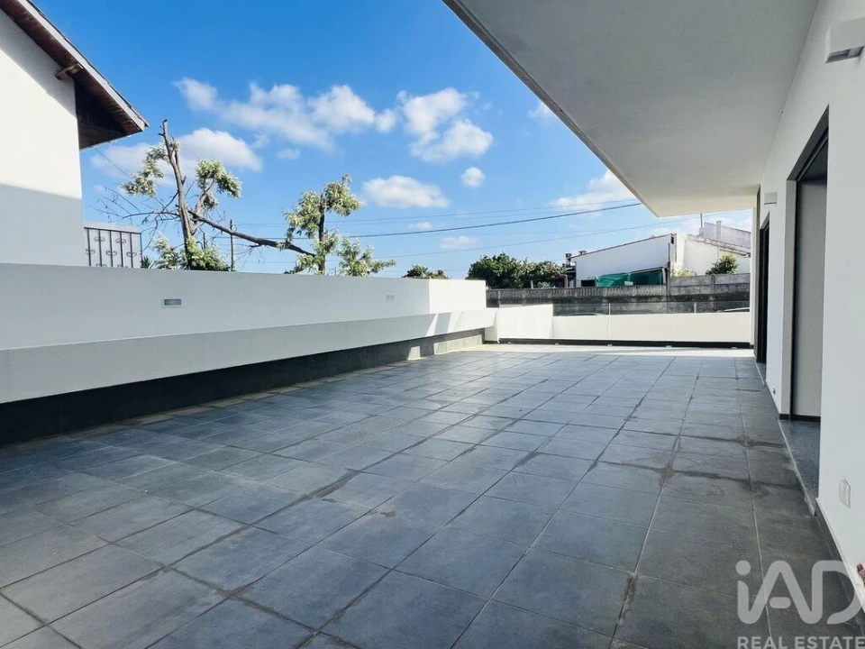 Apartamento T3 para Venda em Parceiros e Azoia Foto 25
