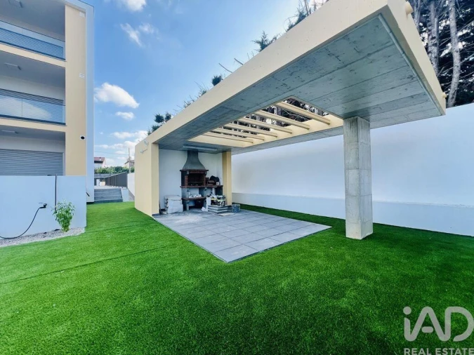 Apartamento T3 para Venda em Parceiros e Azoia Foto 30