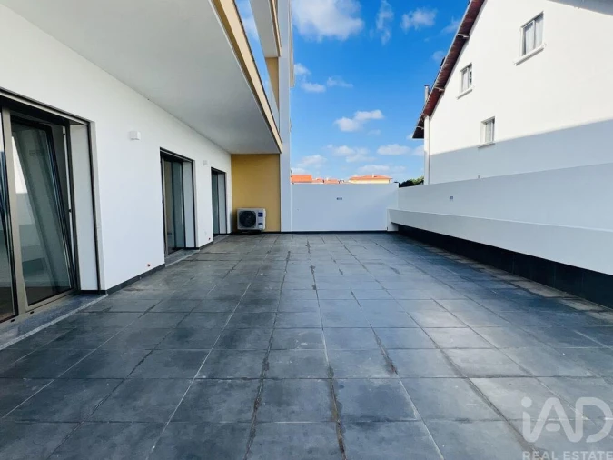 Apartamento T3 para Venda em Parceiros e Azoia Foto 26