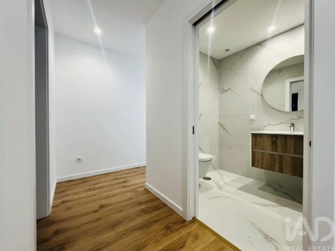 Apartamento T3 para Venda em Parceiros e Azoia Foto 22