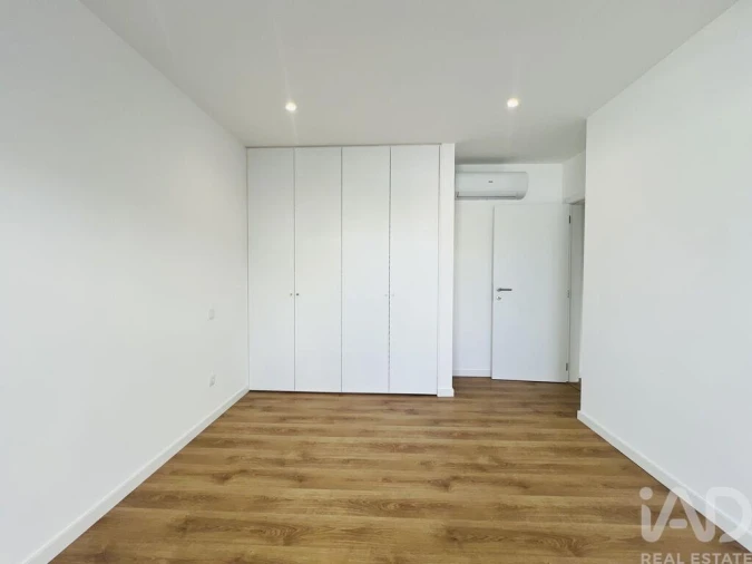 Apartamento T3 para Venda em Parceiros e Azoia Foto 21
