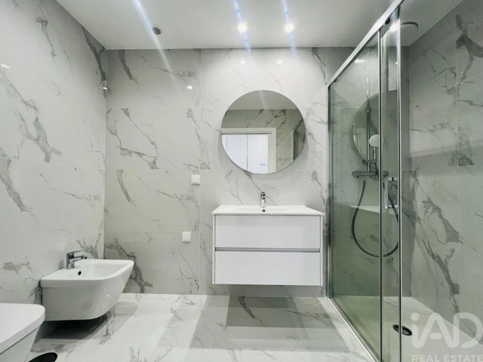 Apartamento T3 para Venda em Parceiros e Azoia Foto 16