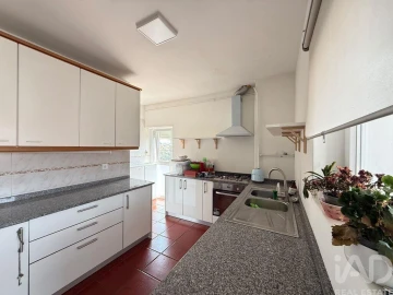 Apartamento T4 para Venda em Pena, Quintã e Vila Cova