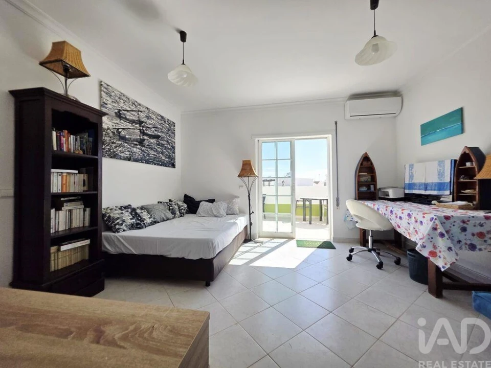 Apartamento T1 para Venda em Santa Luzia Foto 3