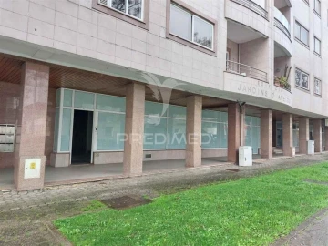 Loja para Venda em Requeixo, Nossa Senhora de Fátima e Nariz