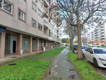 Loja para Venda em Requeixo, Nossa Senhora de Fátima e Nariz