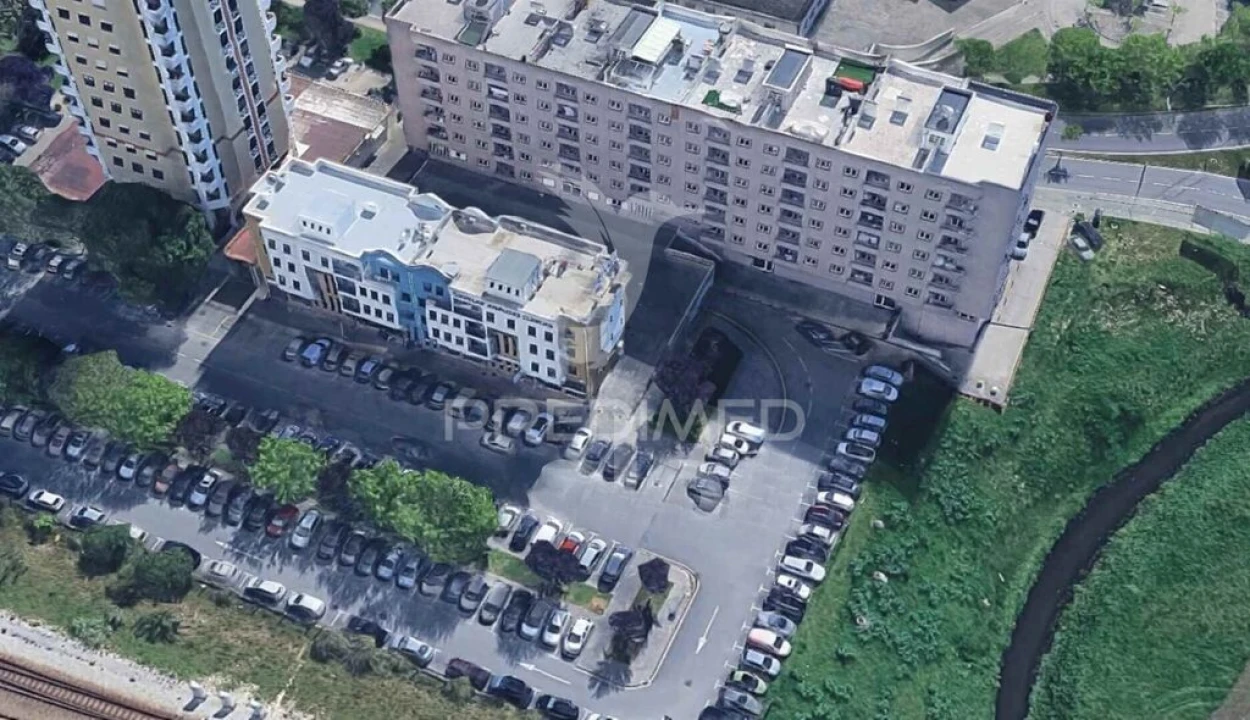Loja para Venda em Requeixo, Nossa Senhora de Fátima e Nariz Foto 3