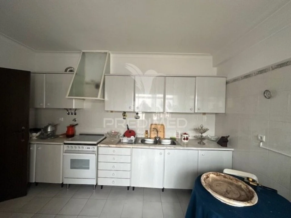 Apartamento T4 para Venda em Almeirim Foto 7
