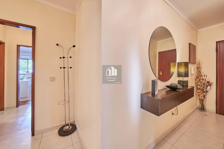 Apartamento T4 para Venda em Almada, Cova da Piedade, Pragal e Cacilhas Foto 2