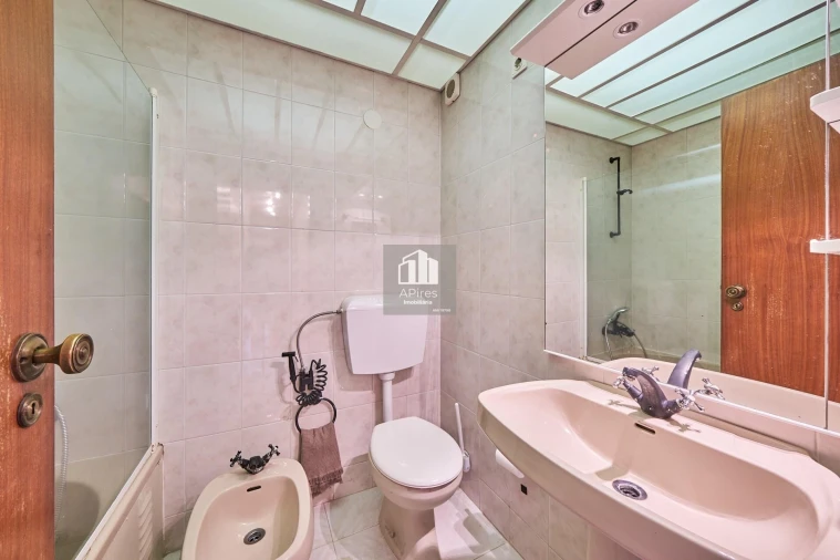 Apartamento T4 para Venda em Almada, Cova da Piedade, Pragal e Cacilhas Foto 8