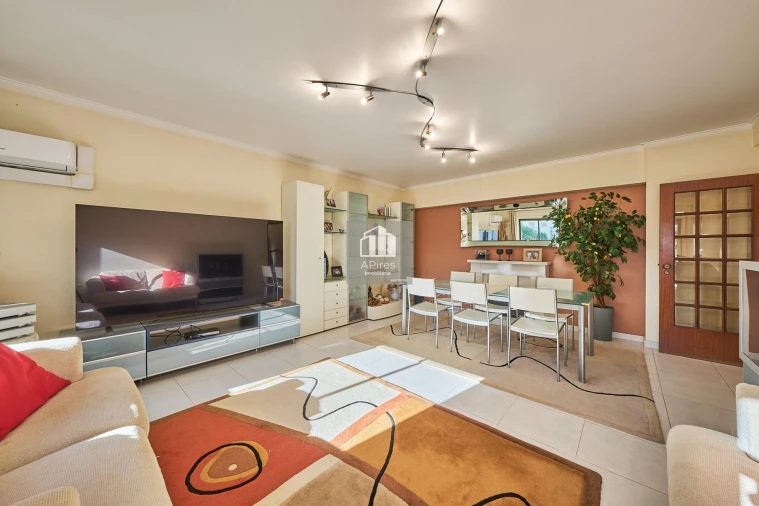 Apartamento T4 para Venda em Almada, Cova da Piedade, Pragal e Cacilhas Foto 6