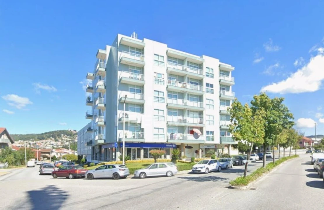 Apartamento T3 para Venda em Macieira da Lixa e Caramos Foto 1