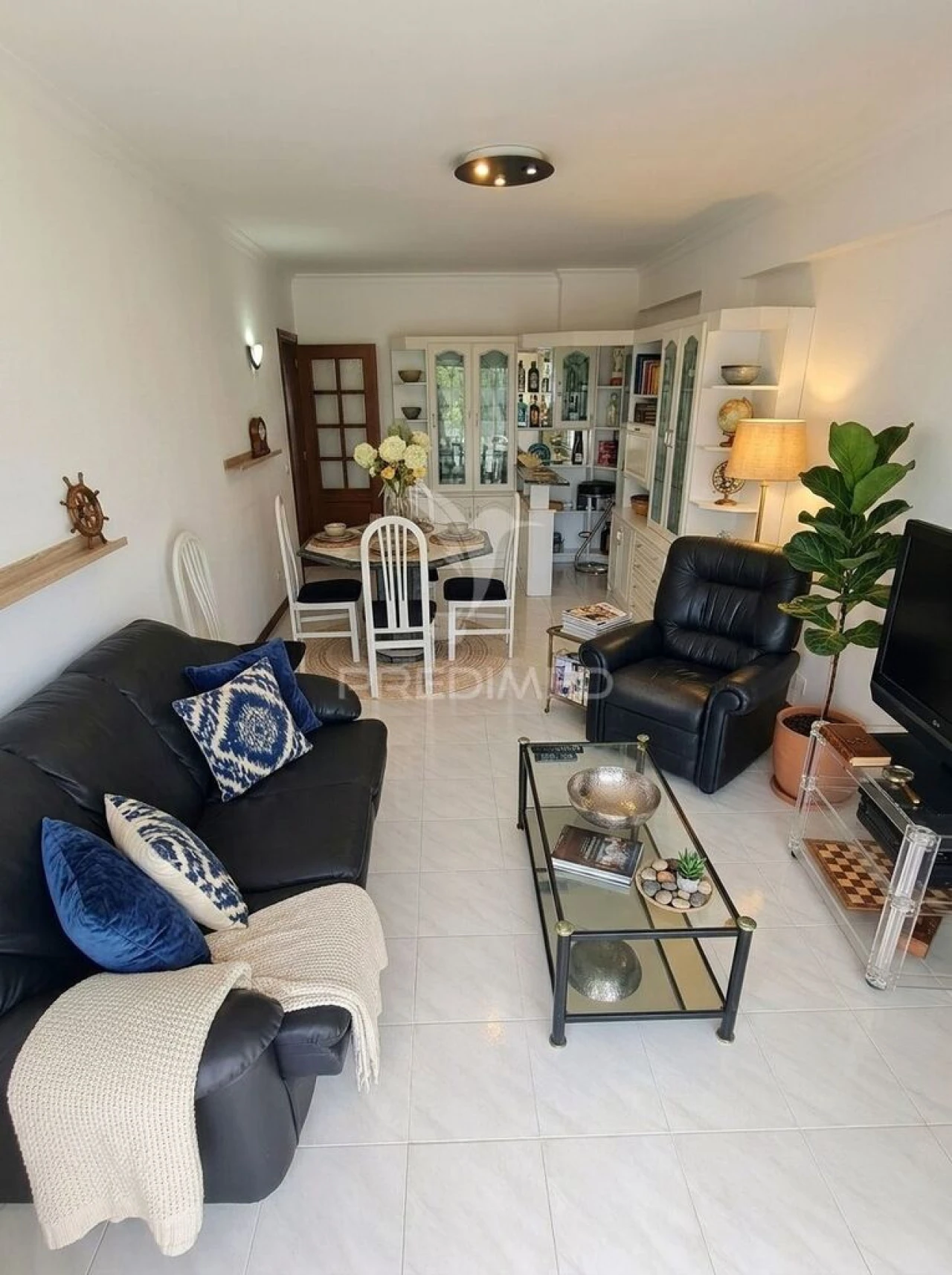 Apartamento T3 para Venda em Quarteira Foto 3