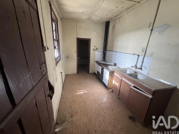 Moradia T3 para Venda em Santa Cruz da Trapa e São Cristóvão de Lafões