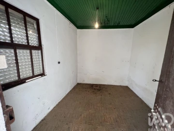 Moradia T3 para Venda em Santa Cruz da Trapa e São Cristóvão de Lafões