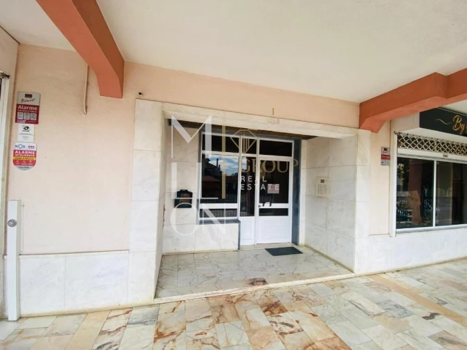 Apartamento T2 para Venda em Algueirão-Mem Martins Foto 4