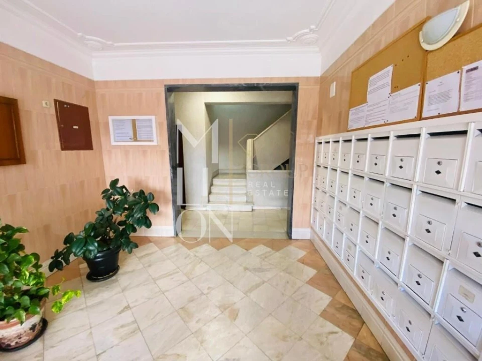Apartamento T2 para Venda em Algueirão-Mem Martins Foto 5