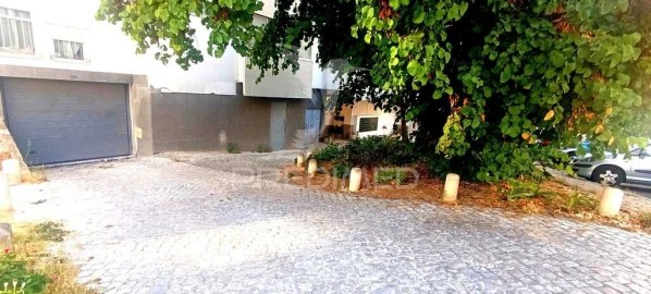 Garagem para Venda em Olivais
