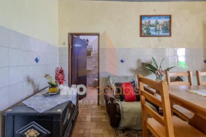 Moradia T3 para Venda em Almoster