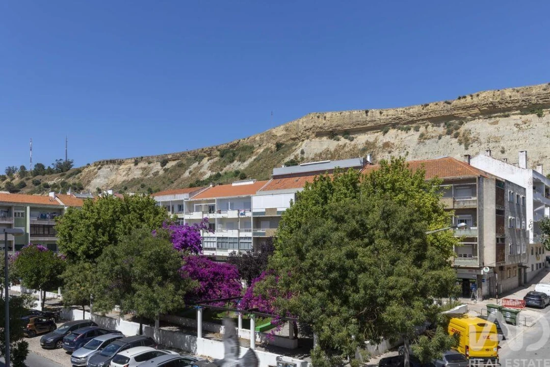 Apartamento T2 para Venda em Costa da Caparica Foto 2