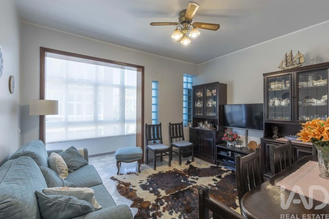 Apartamento T2 para Venda em Costa da Caparica Foto 9