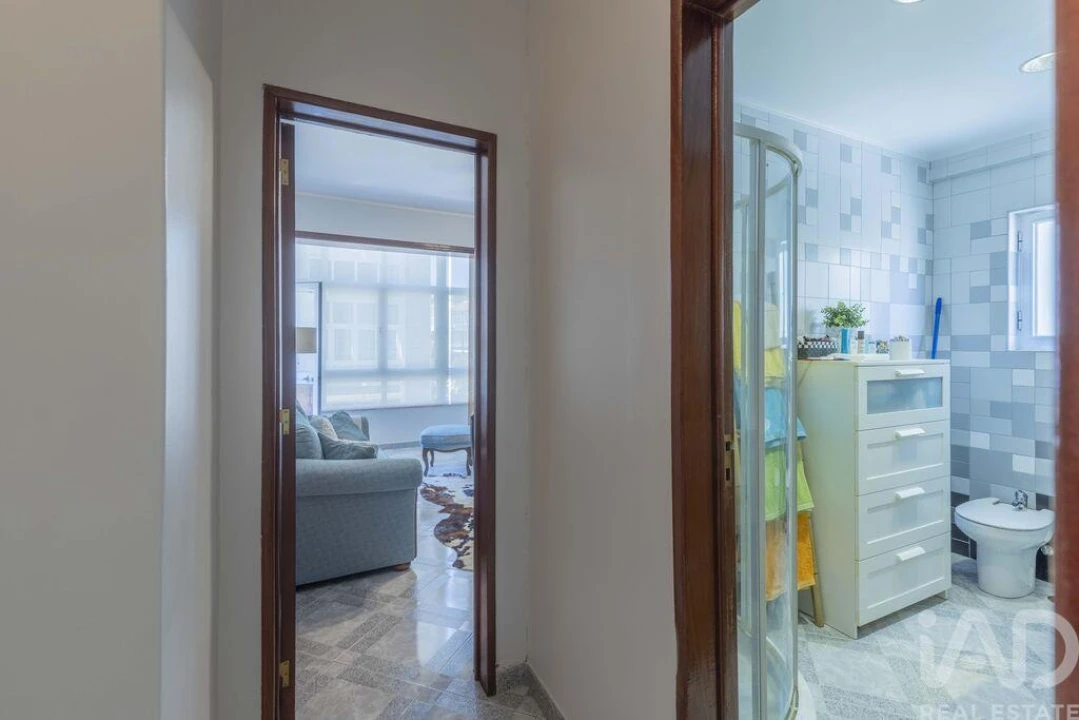Apartamento T2 para Venda em Costa da Caparica Foto 23