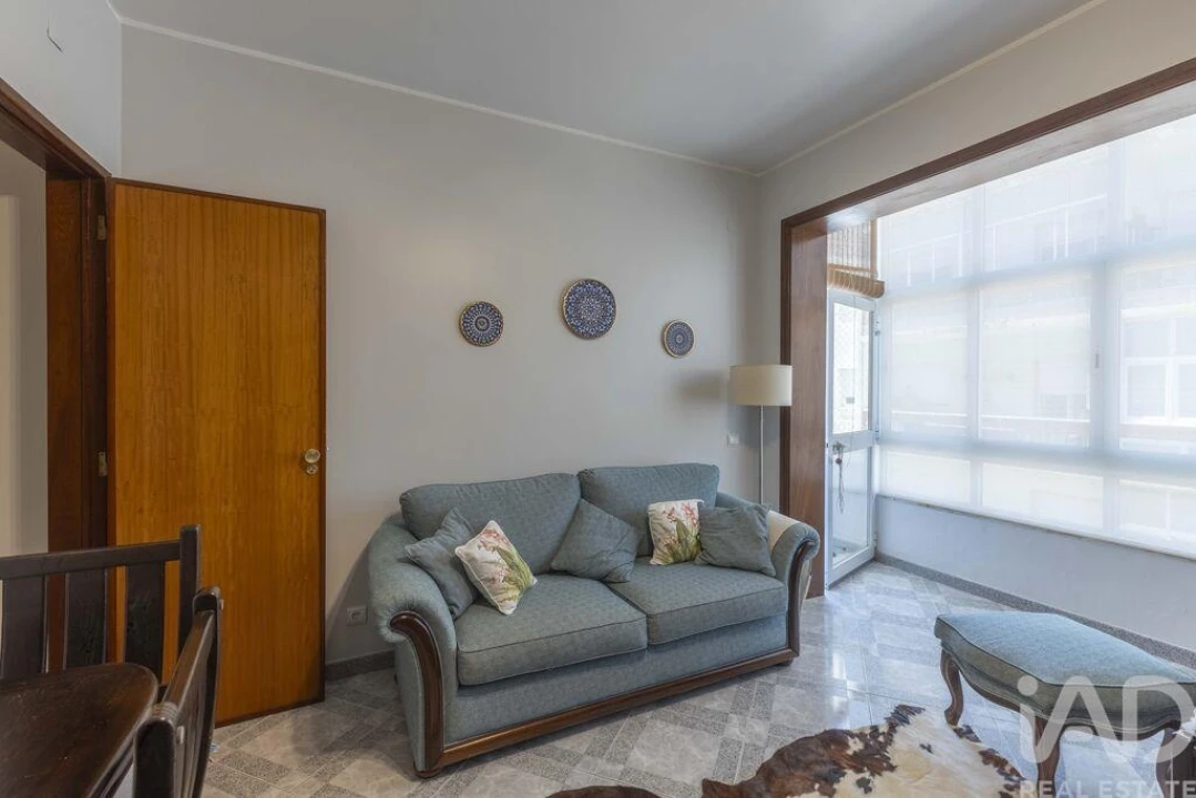 Apartamento T2 para Venda em Costa da Caparica Foto 5