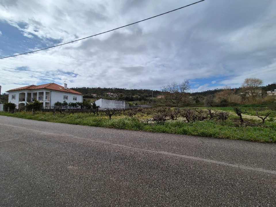 Terreno para Venda em Almalagues Foto 1