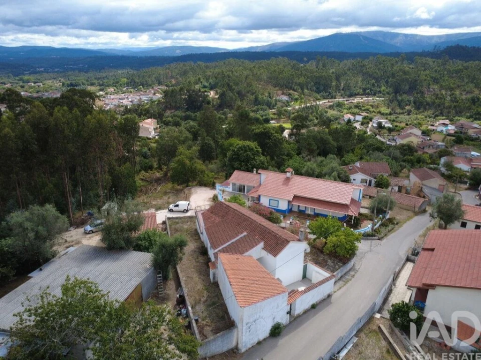 Moradia T5 para Venda em Semide e Rio Vide Foto 3