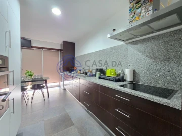 Apartamento T3 para Venda em Azurem