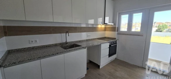 Apartamento T2 para Venda em Bombarral e Vale Covo