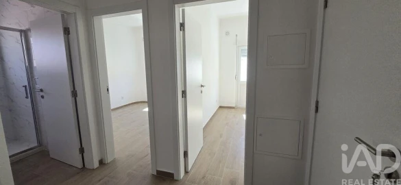 Apartamento T2 para Venda em Bombarral e Vale Covo