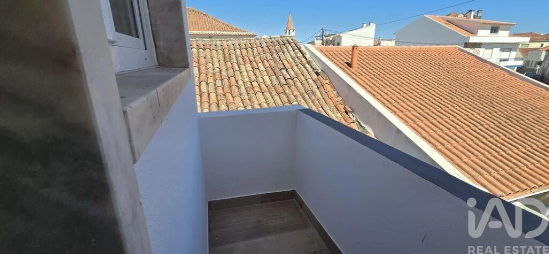 Apartamento T2 para Venda em Bombarral e Vale Covo Foto 11