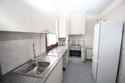 Apartamento T3 para Arrendamento em Lordelo do Ouro e Massarelos