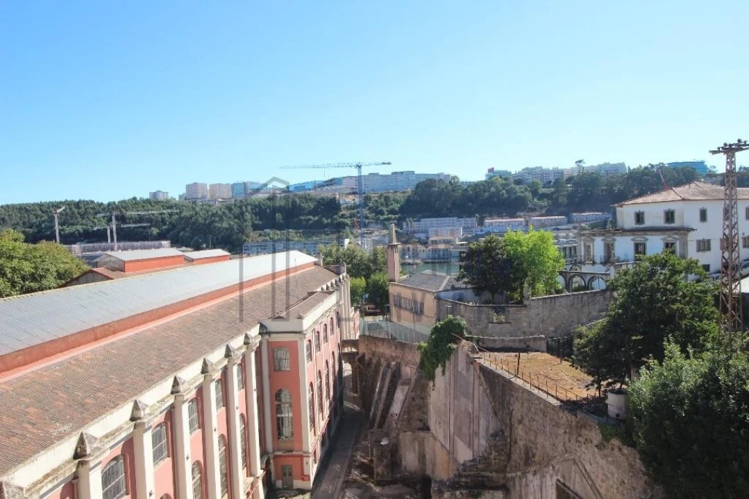 Apartamento T3 para Arrendamento em Lordelo do Ouro e Massarelos Foto 12