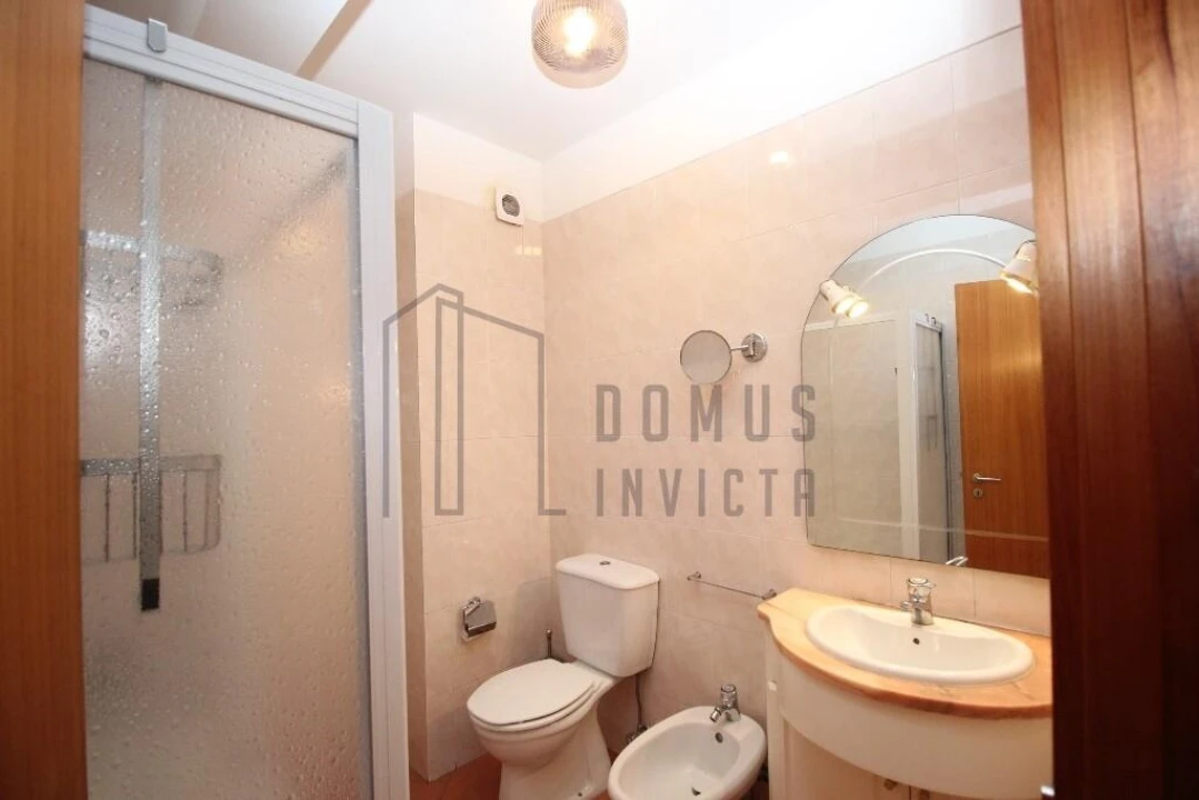 Apartamento T3 para Arrendamento em Lordelo do Ouro e Massarelos Foto 22