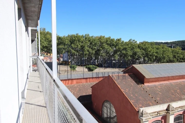 Apartamento T3 para Arrendamento em Lordelo do Ouro e Massarelos Foto 13