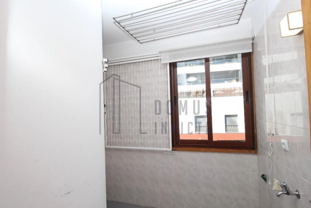 Apartamento T3 para Arrendamento em Lordelo do Ouro e Massarelos Foto 21