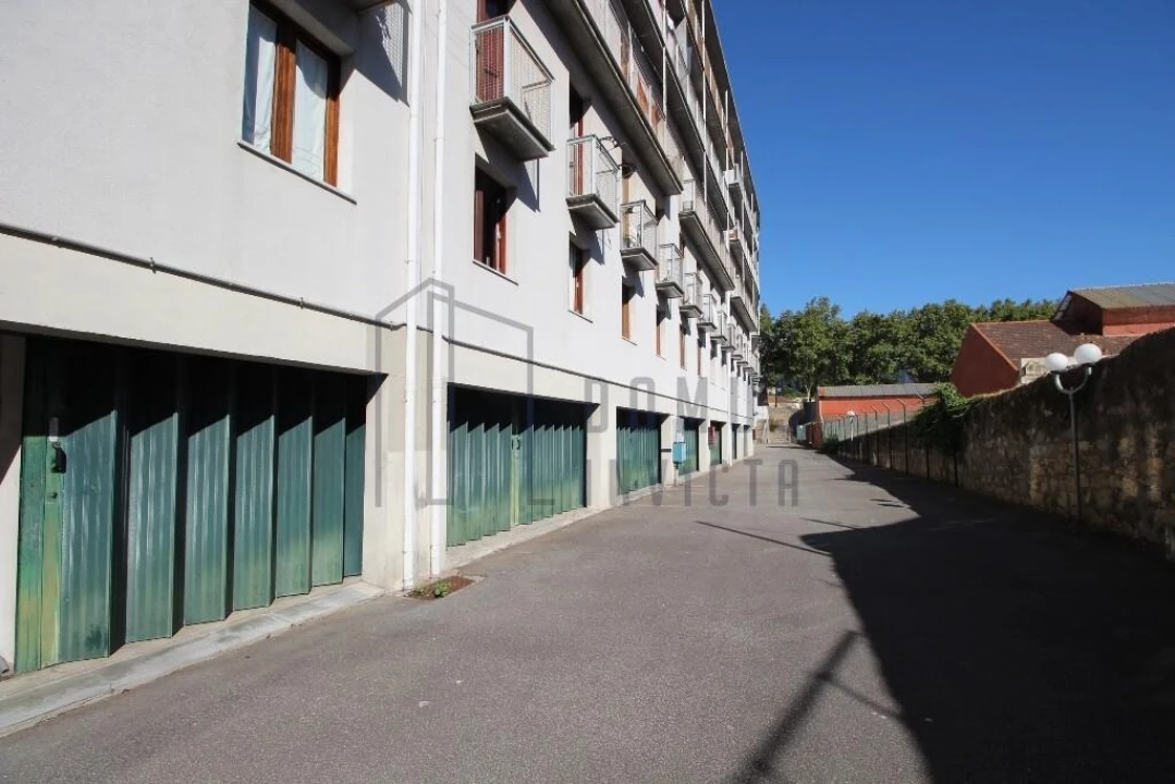 Apartamento T3 para Arrendamento em Lordelo do Ouro e Massarelos Foto 29