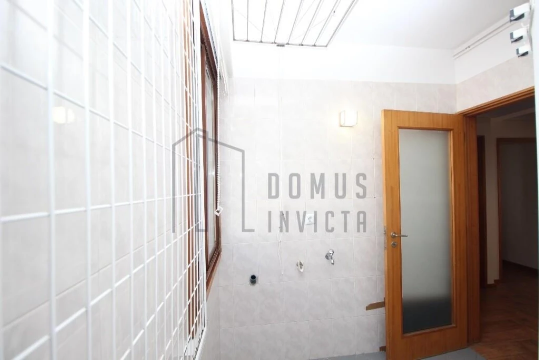 Apartamento T3 para Arrendamento em Lordelo do Ouro e Massarelos Foto 20