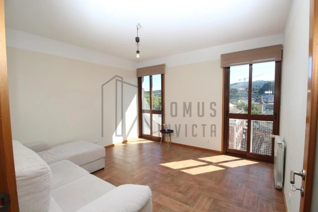 Apartamento T3 para Arrendamento em Lordelo do Ouro e Massarelos Foto 7