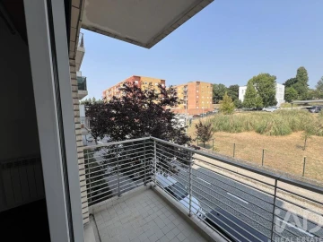 Apartamento T2 para Arrendamento em Paranhos