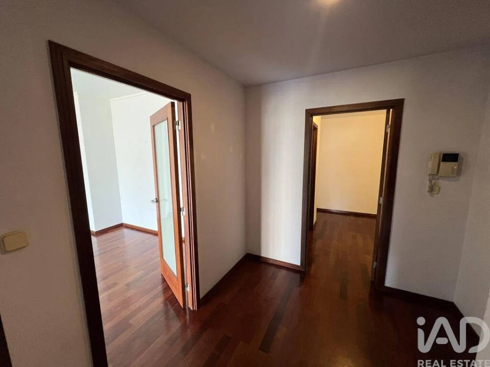 Apartamento T2 para Arrendamento em Paranhos Foto 6