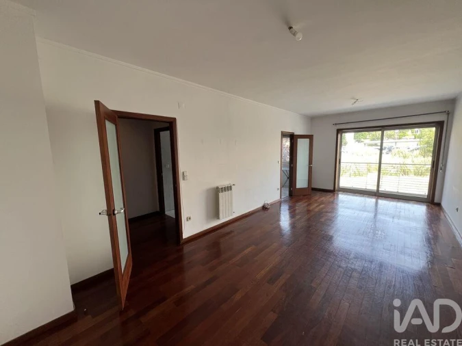 Apartamento T2 para Arrendamento em Paranhos Foto 12