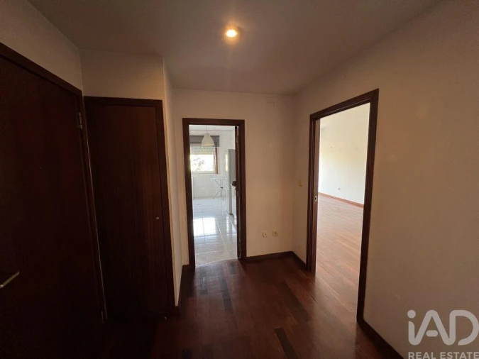 Apartamento T2 para Arrendamento em Paranhos Foto 5