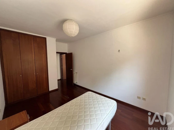 Apartamento T2 para Arrendamento em Paranhos Foto 19