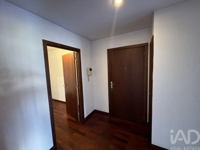 Apartamento T2 para Arrendamento em Paranhos Foto 7