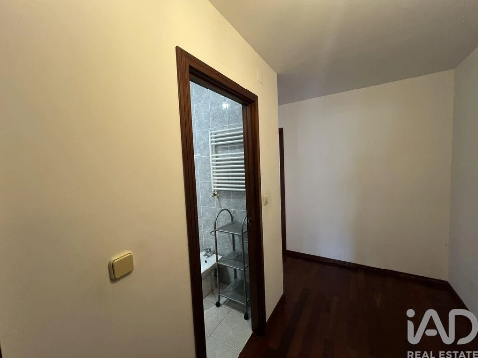 Apartamento T2 para Arrendamento em Paranhos Foto 16