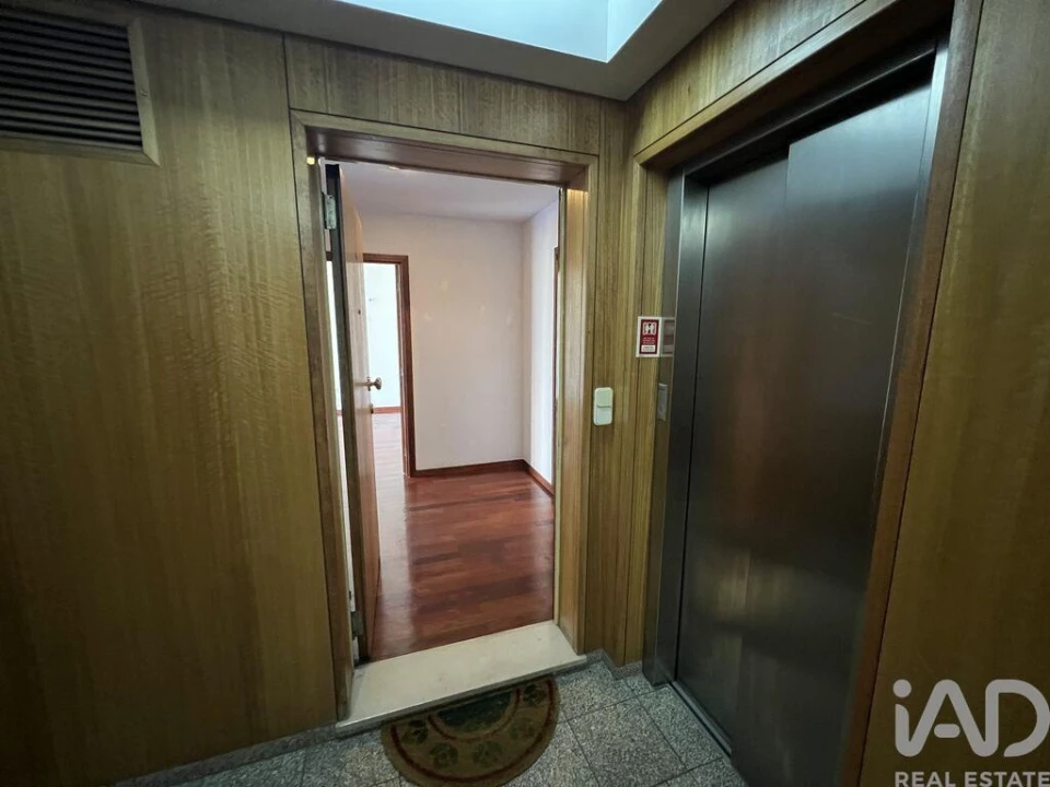 Apartamento T2 para Arrendamento em Paranhos Foto 3